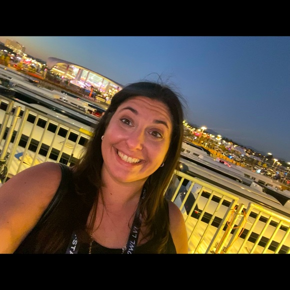 Meet your Posher, Samantha - Picture 1 of 1